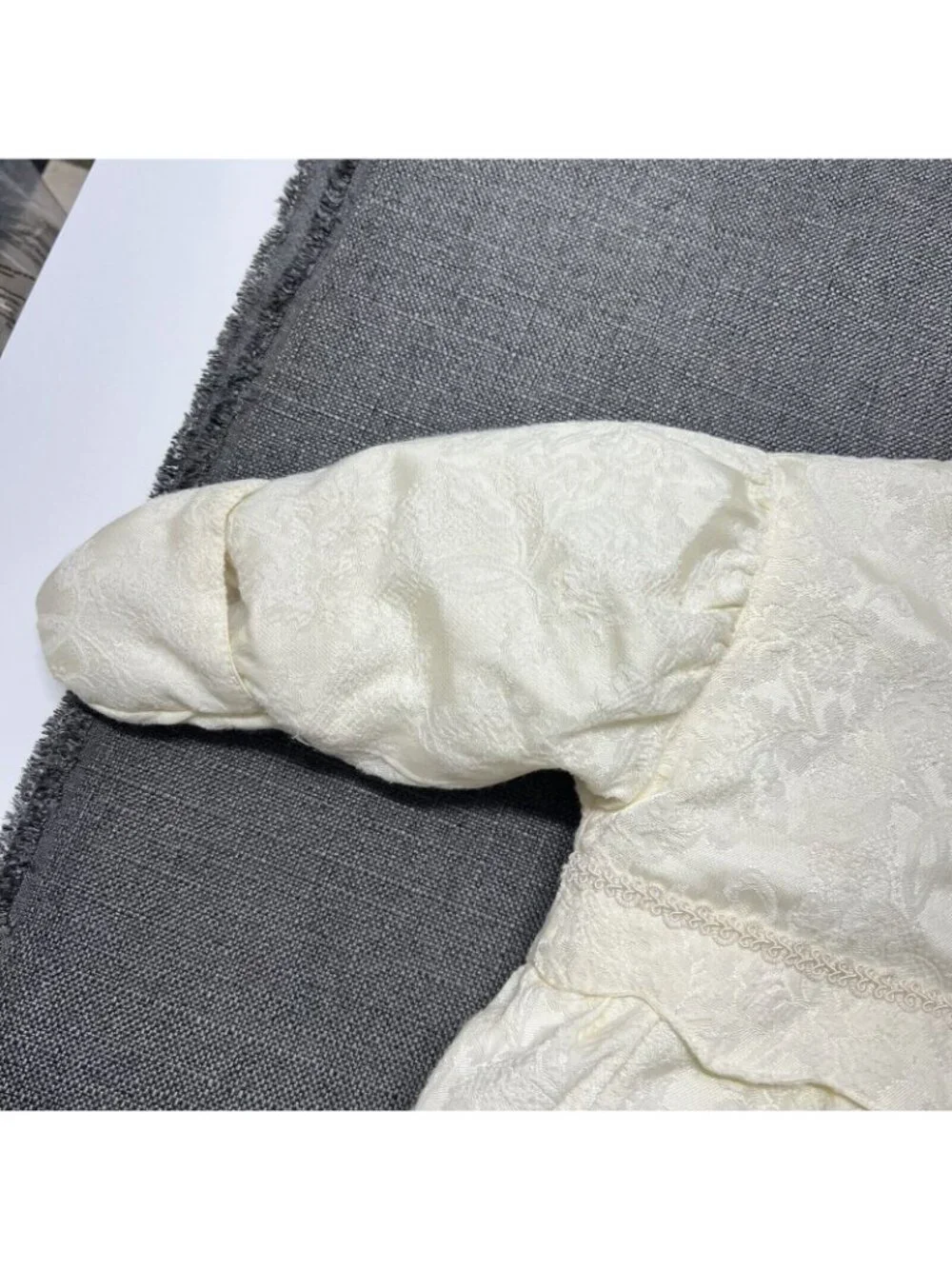 Vintage 80s Baby Snowsuit 6-9 Mo Cream White Jacquard Heart Buttons Giacca Young